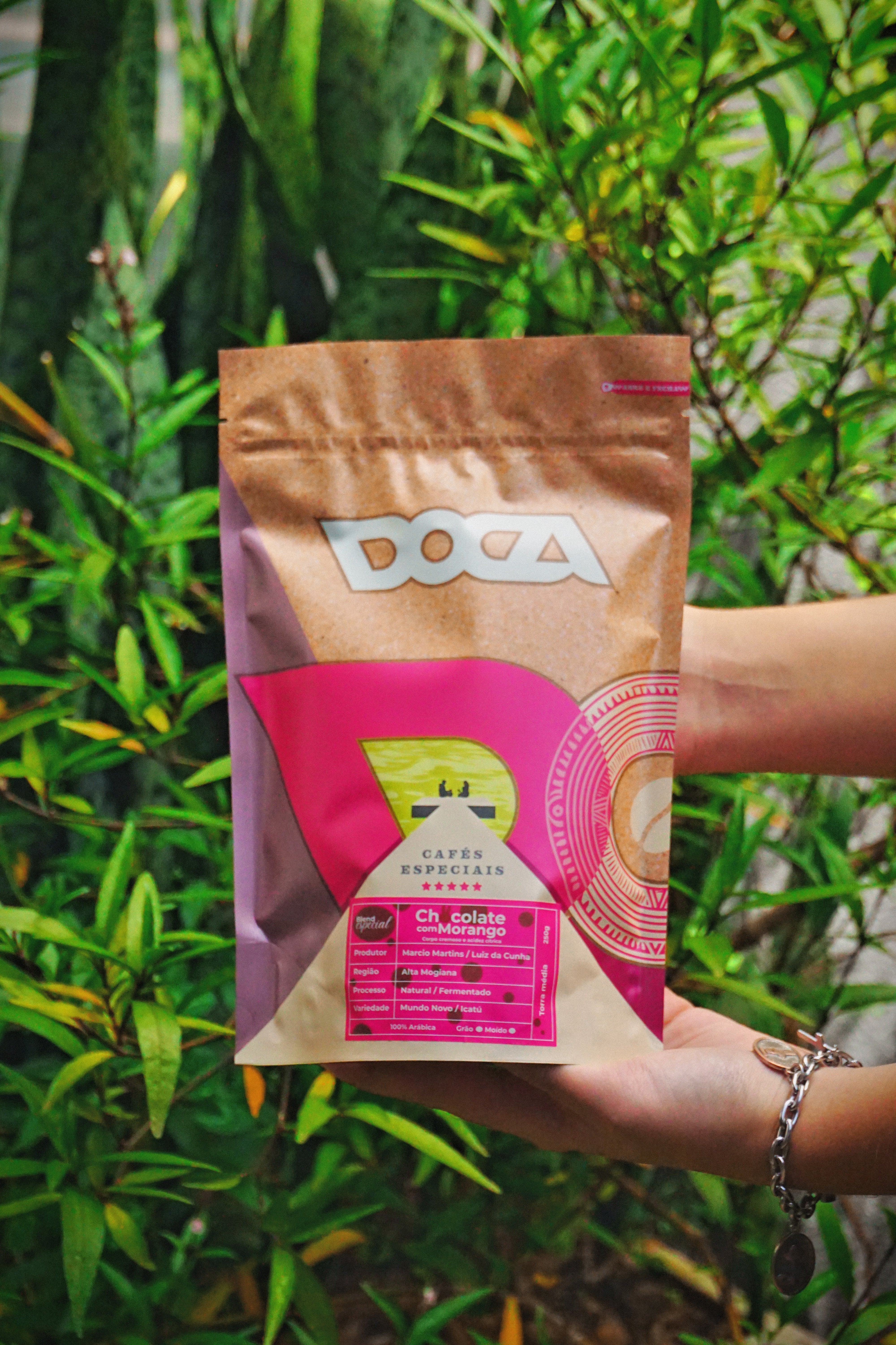 EDIÇÃO PÁSCOA - CHOCOLATE COM MORANGO + BALANÇA DE BRINDE