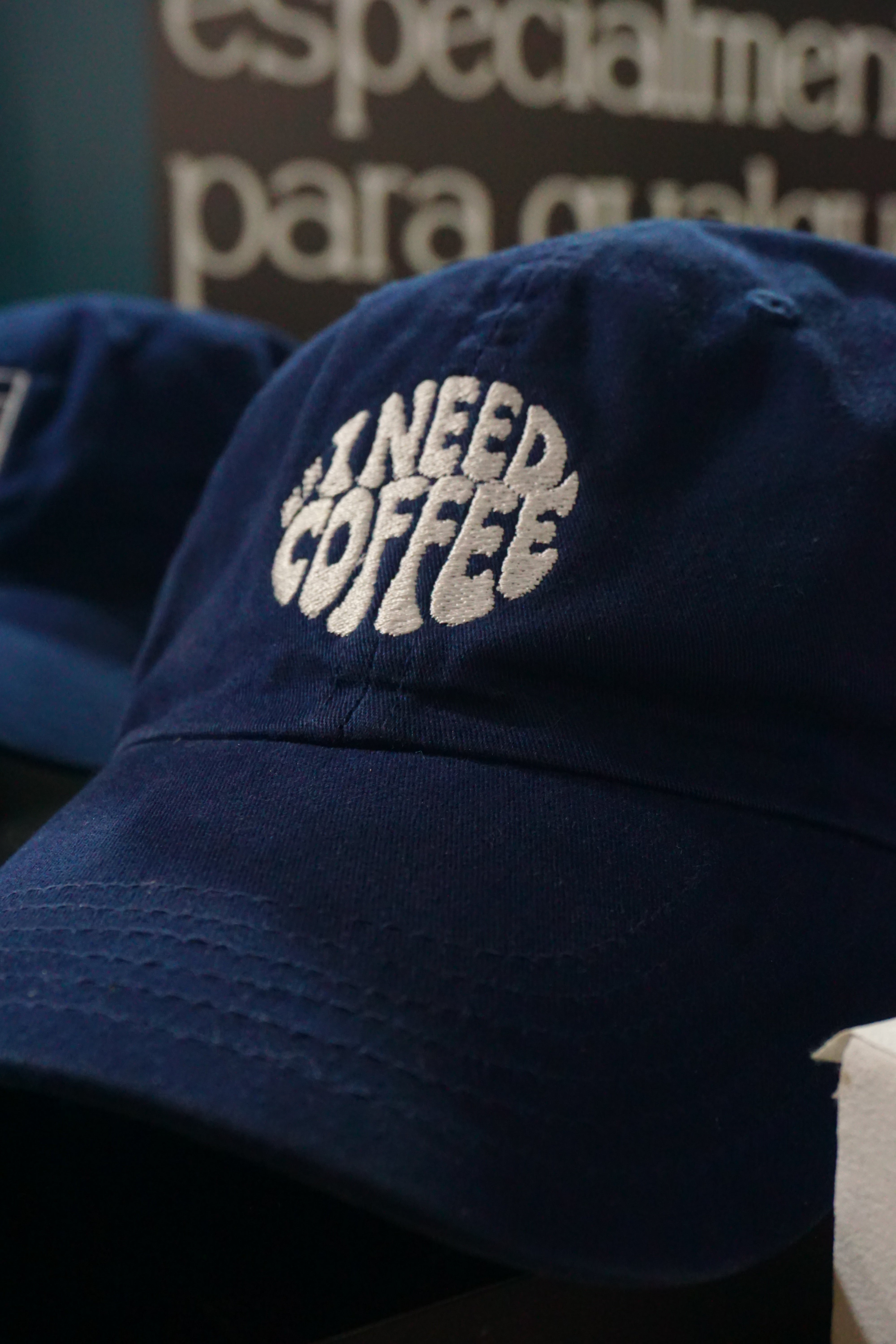 BONÉ I NEED COFFEE